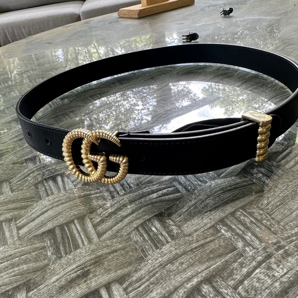 Gucci belt in the Torchon style